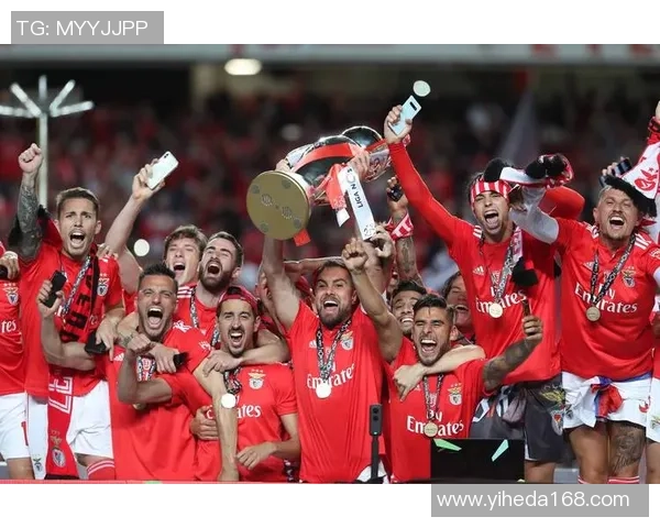 欧冠惊现冷门那不勒斯与本菲卡激战成平局全场沸腾